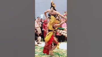 Gatut Kac Gandrung.