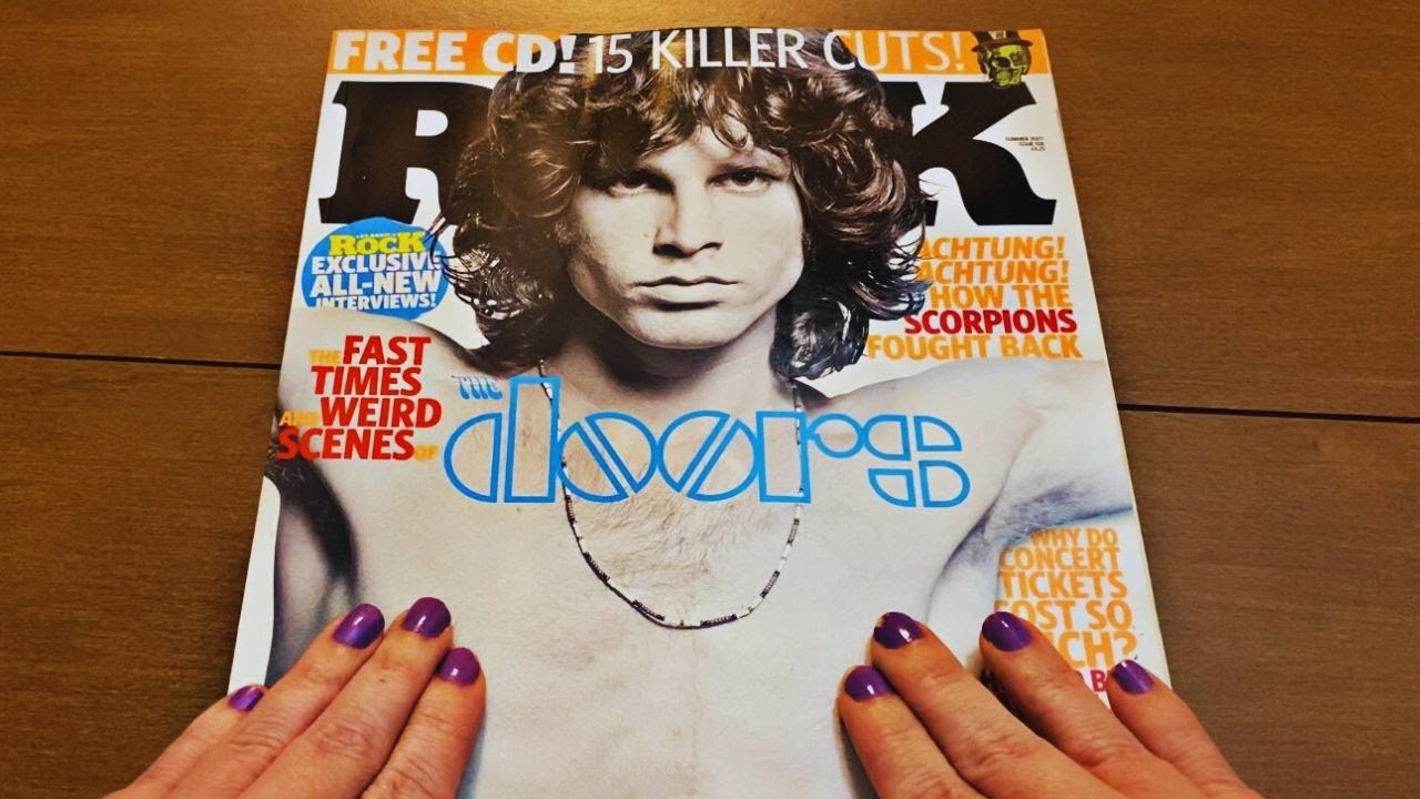 ASMR просматривает журнал Rock Music Magazine 2007 года (с участием Джима Моррисона)
