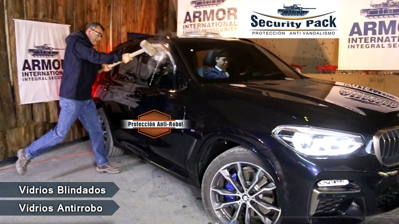 Rompiendo Vidrios Blindados Antivandalismo con un mazo