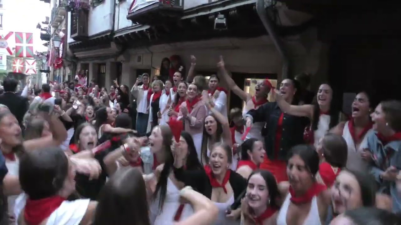 Rompan filas y Zapatero I Alarde de Hondarribia 2025