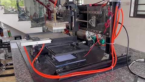 Sinh viên Điện - Cơ khí FPT Polytechnic Cần Thơ chế tạo thành công Robot sản xuất Frit y tế