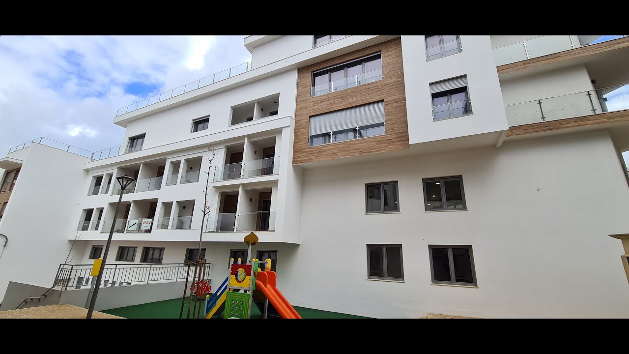 T2 Novo em Queijas (andar modelo)