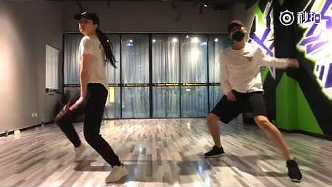 170806 Liu Yifei & Yang Yang (Dance Practice) 劉亦菲 & 楊洋 (舞蹈練習室) - DayDayNews