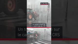 Réforme des retraites : un tracteur fonce sur le canon à eau des CRS à Rennes