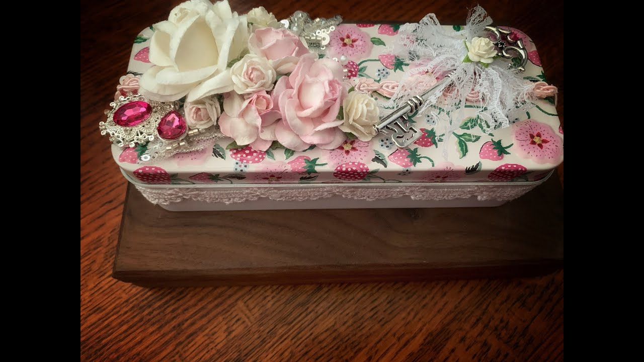 Измененная версия жестяной коробки с клубникой — внутри сюрприз!