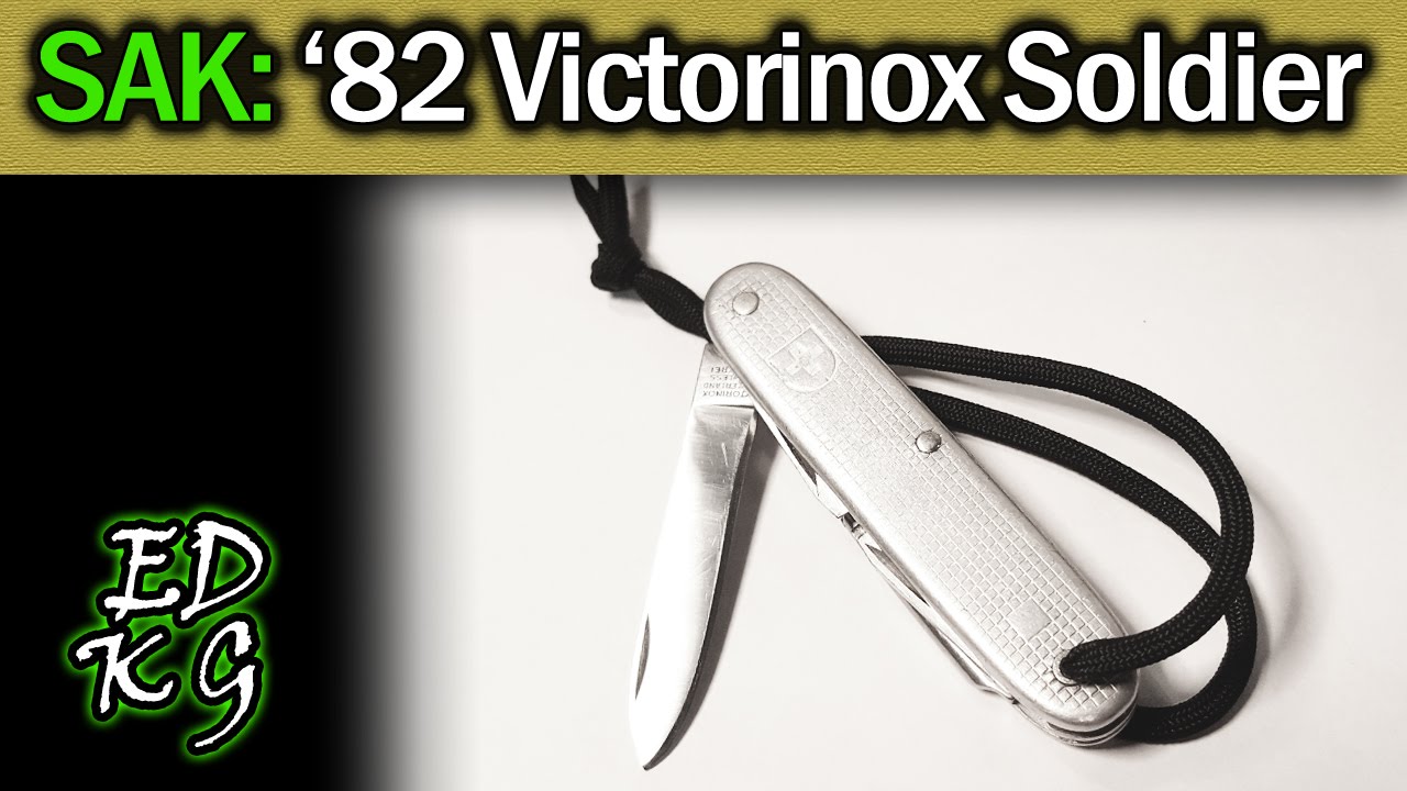 小物 s.ayk SAK: 1982 Victorinox Soldier (Official Swiss Army Knife) - YouTube