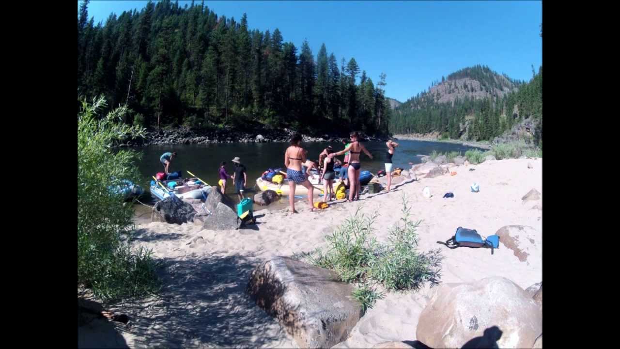 Salmon River, boat packing