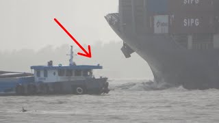 Tàu container đi trong cơn giông rời cảng