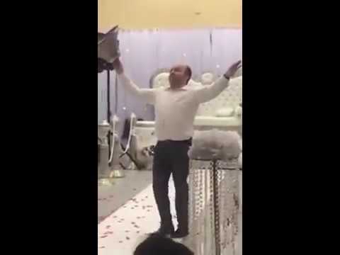 فضيحة شبيه حجيب يرقص وهو سكران في عرس