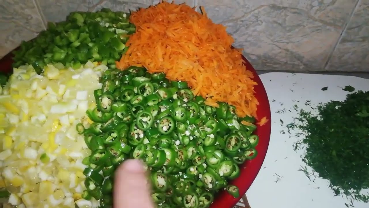 طريقة عمل مكبوس سلطة البندوره الخصراء 😍😋😋جد بتشهي 👍