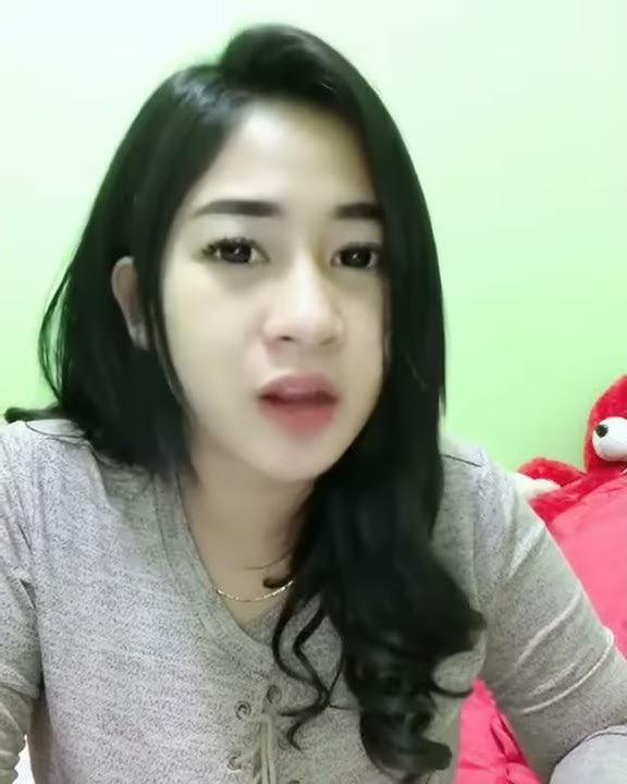 Viral cewe cantik asli jawa curhat utang  sosmed malah ke pukau cantik nya dan lucu gaya bicara nya