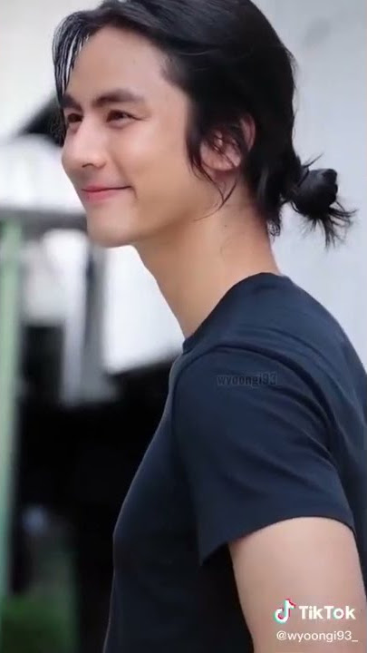 Gaya Rambut Pria Gondrong Ganteng Banget