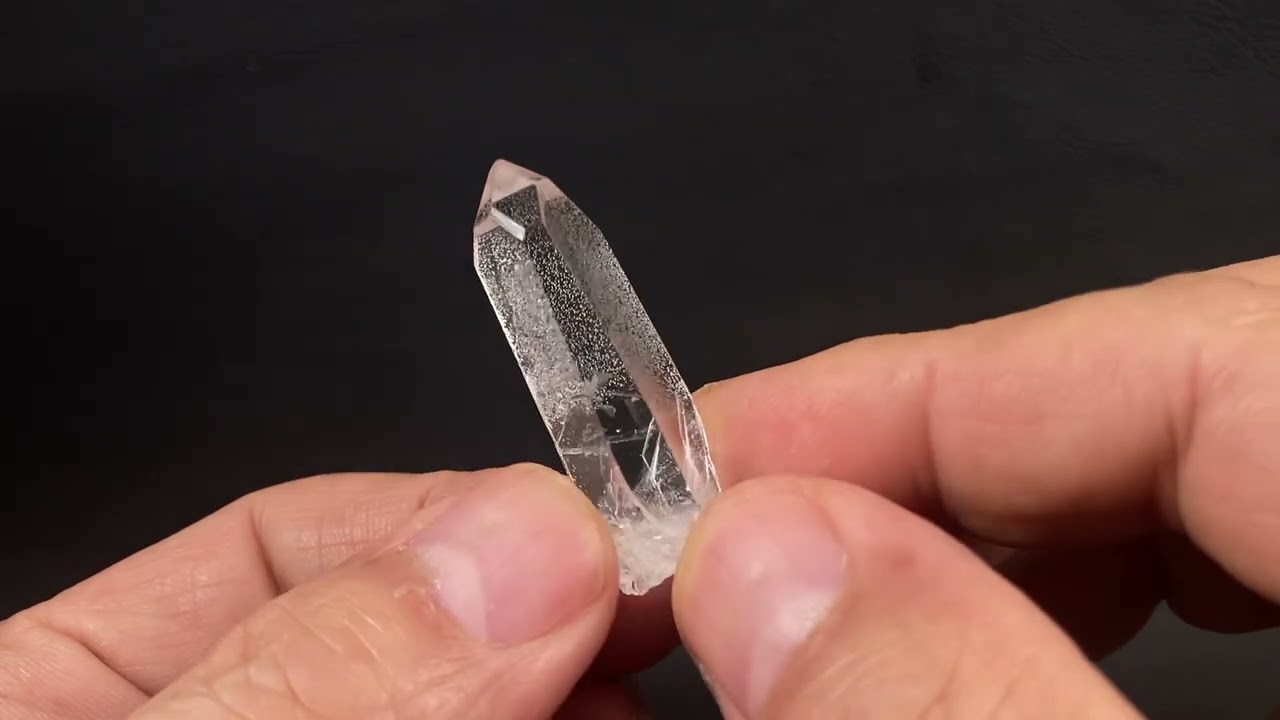 ゼッカ鉱山産ウォータークリア水晶ポイント（ゼッカレムリアンシード 