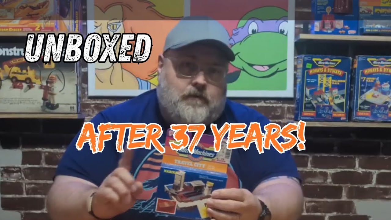 1988 Micro Machines Marina Travel City.