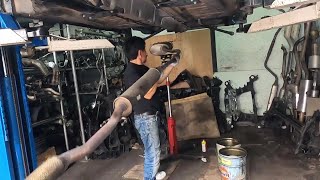 ＳＵ１６　ミニクーパー　マフラー外していきまーす!(^^)! 　SU16 R56 MINI の 外し方　取り外し 取り付け BMW MINI COOPER