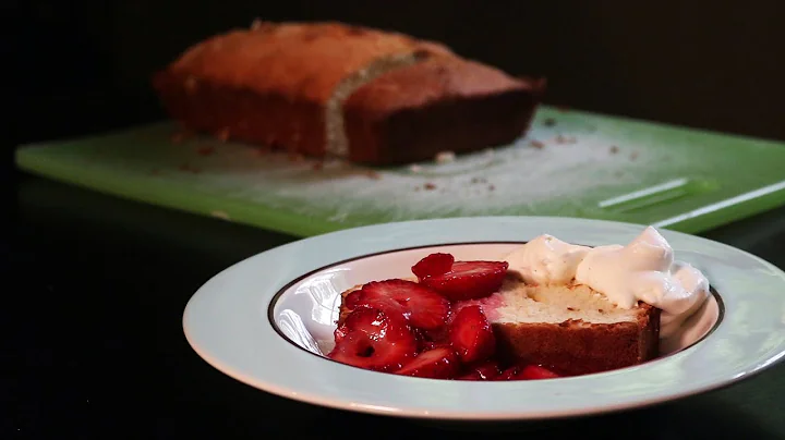 Strawberries with Pound Cake and Vanilla Cream