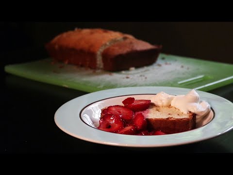 Strawberries with Pound Cake and Vanilla Cream