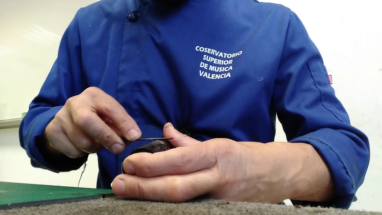 Como reparar correctamente una grieta en los instrumentos musicales de madera(3)
