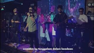 Download lagu AFGAN - KU DENGANNYA KAU DENGAN DIA (COVER BY BEDFELLOW BAND)