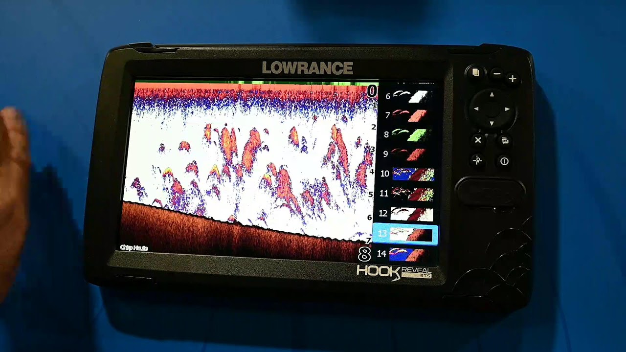 Lowrance Hook Reveal 