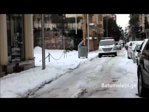 თოვლი და ენერგოკრიზისი ბათუმში