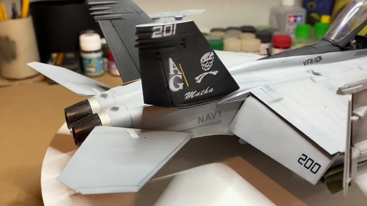 F/A 18F Super (Hobby Boss) YouTube