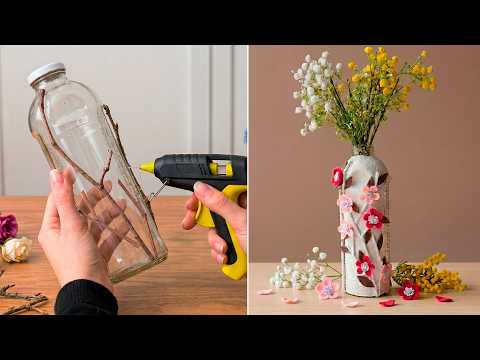TURN OLD GLASS BOTTLES INTO A BEAUTIFUL FLOWER VASE! 💐😍 DECOR IDEA FROM TRASH! DIY