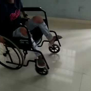 Vidio Lucu orang Cacat jatuh dari kursi Roda(like subscribe ya)