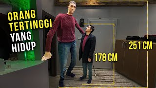 Manusia Tertinggi di Dunia (251 cm)