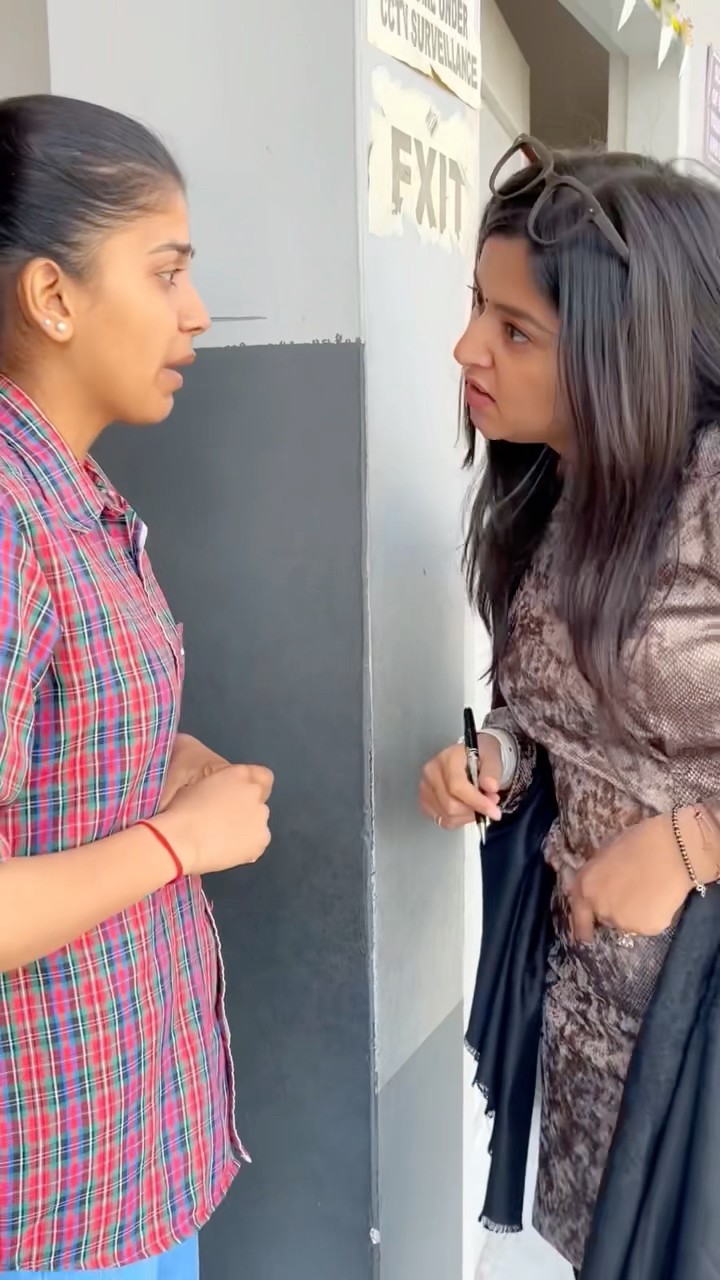 Future Generation Teachers be Like?#schoollife #schoolteachers #jagritipahwa #genz #schoolfun