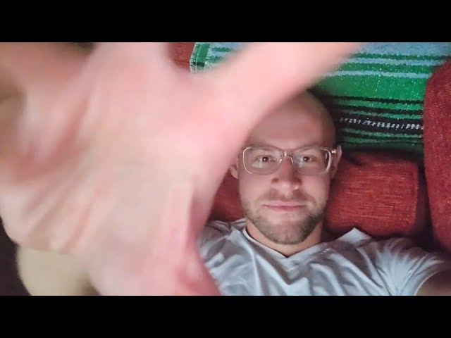 ASMR - Camera tapping and hand movements 👀