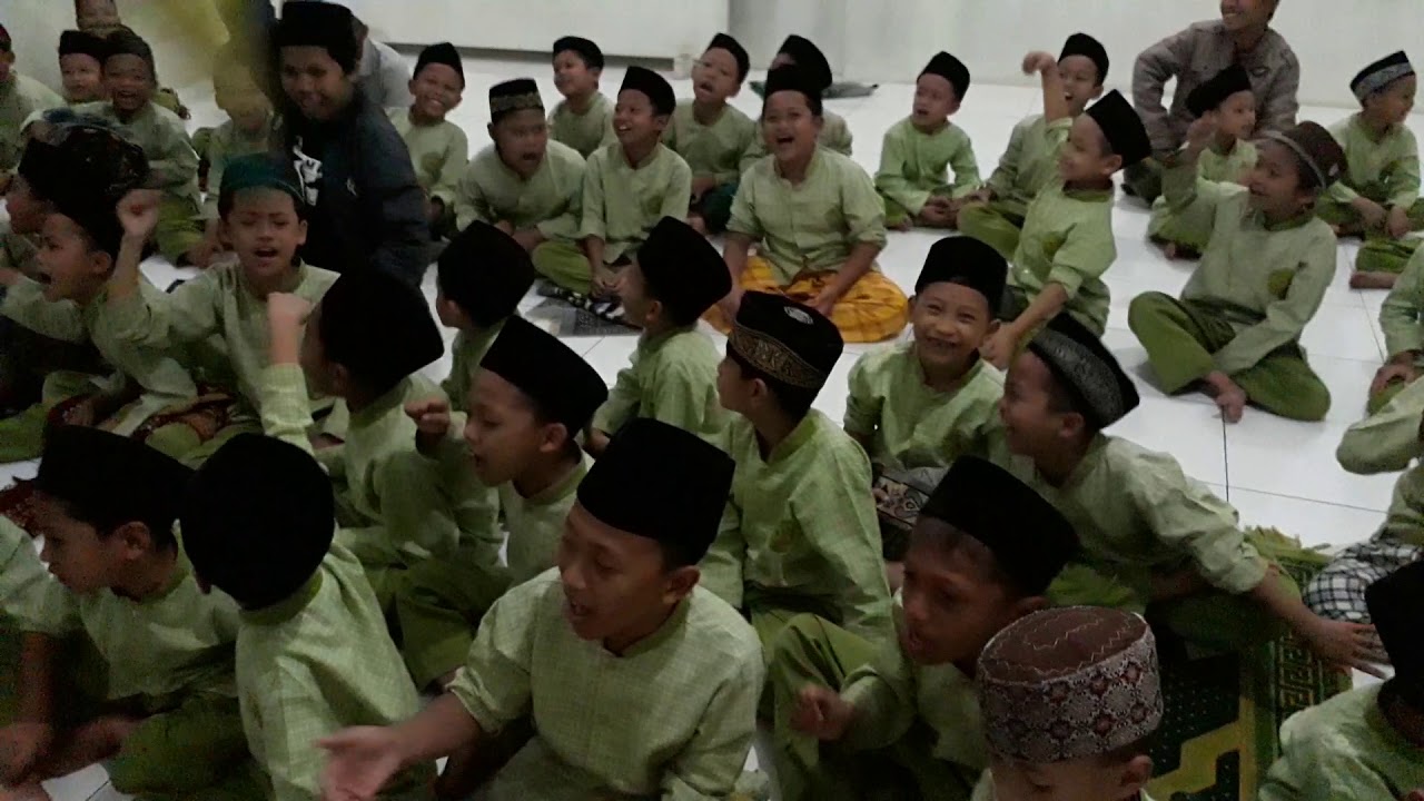 Hubbul wathon minal iman - santri PTRQ Demak - YouTube