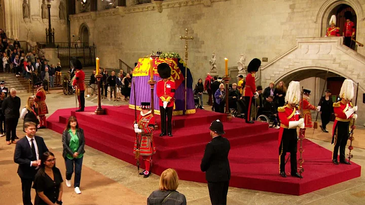 Royal Guard Collapses Near Queen Elizabeth IIs Cof...