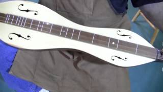 FolkRoots® D Series Baritone Mountain Dulcimer, Walnut Body, Sitka Spruce Top, California Body