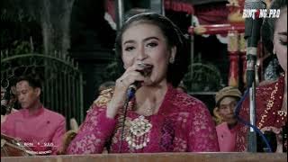 Podhang Kuning Sinden Diana Krwtn Ngesti Iromo Gong Gentong