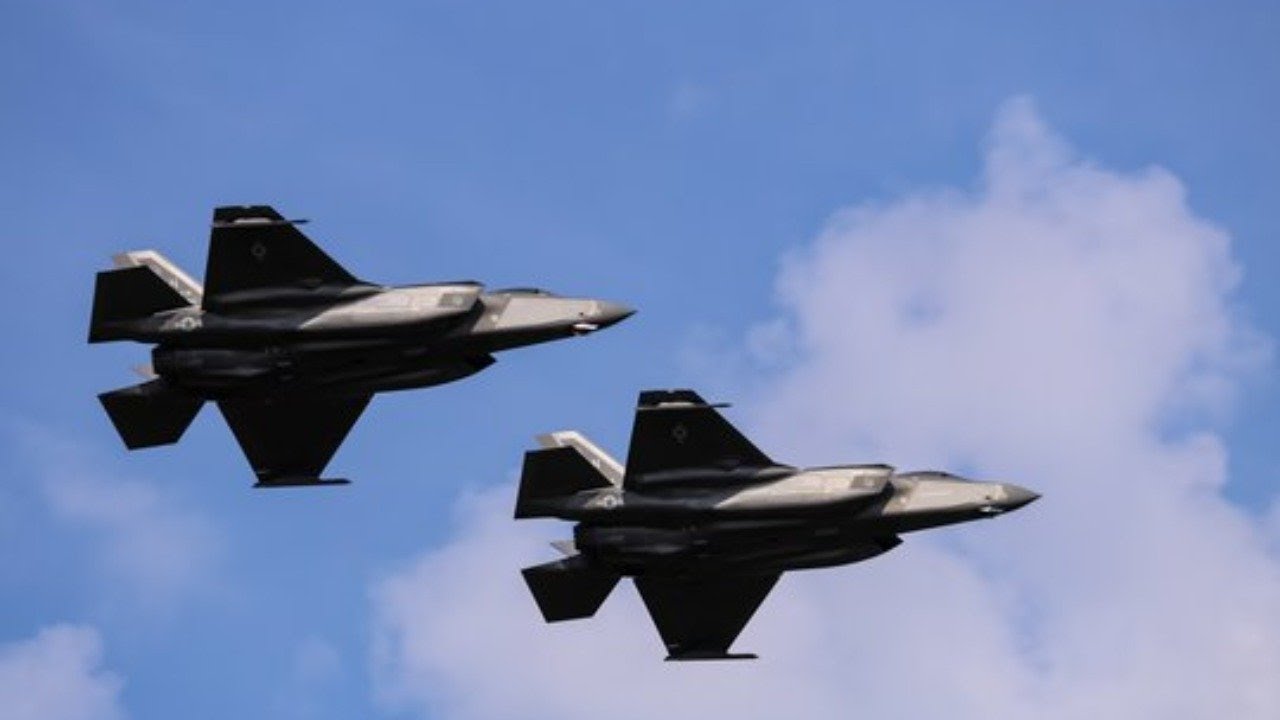 Kiauras dangus – kodėl dronai skrenda ir krenta laisvai?