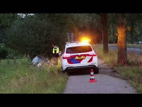 20210919 Auto in de sloot N224 Renswoude