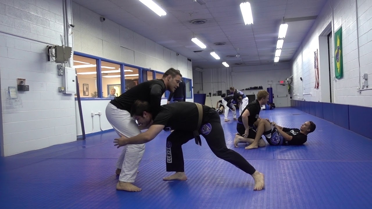 Guillotine - Half Guard to Full Guard Finish - YouTube