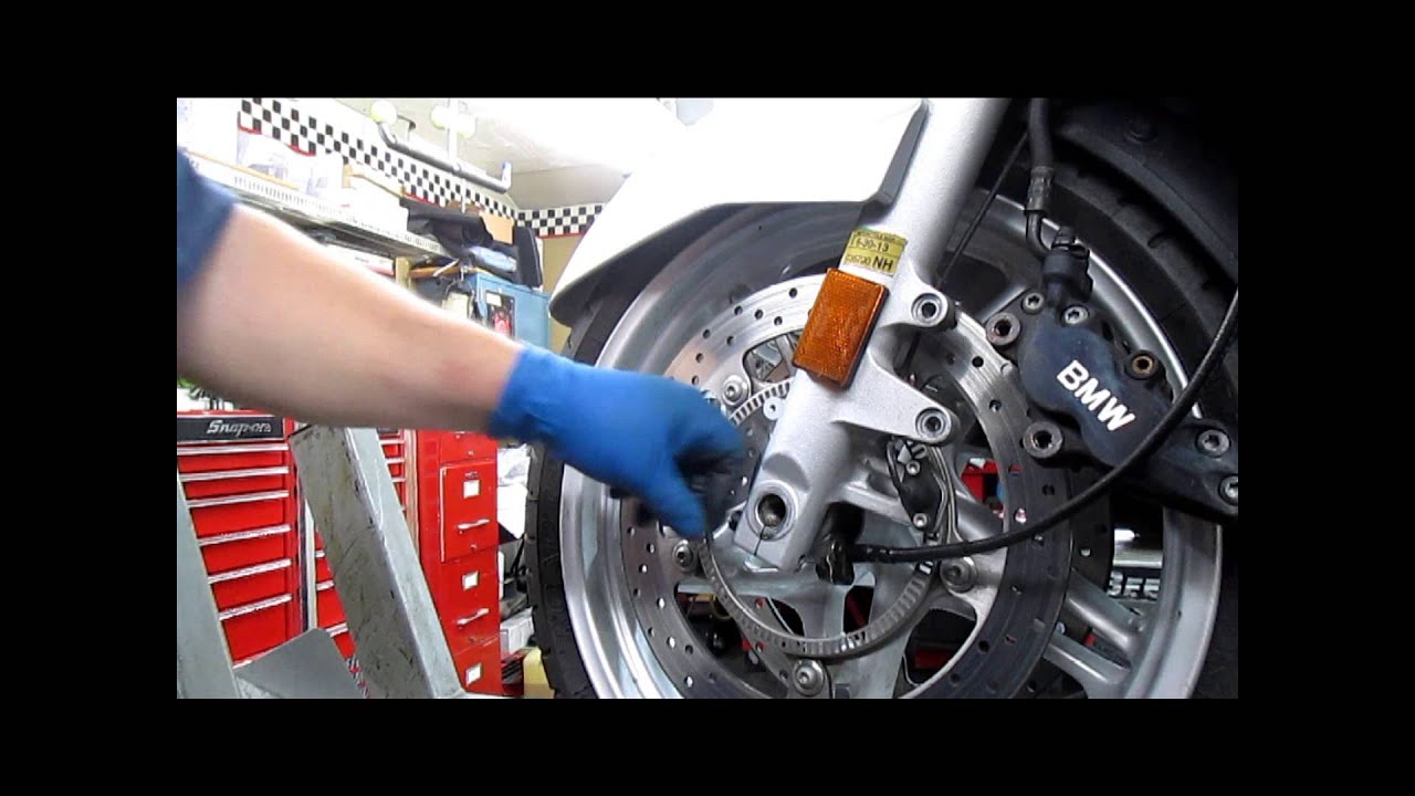 Bmw r1150rt rear wheel removal #4