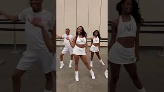 VUU RAH RAH CHEERLEADERS