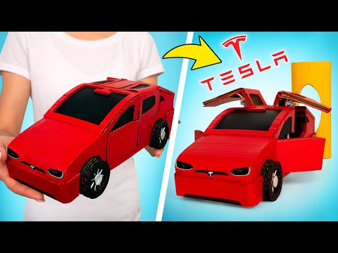 Una Bellissima Auto Tesla fai-da-te in Cartone