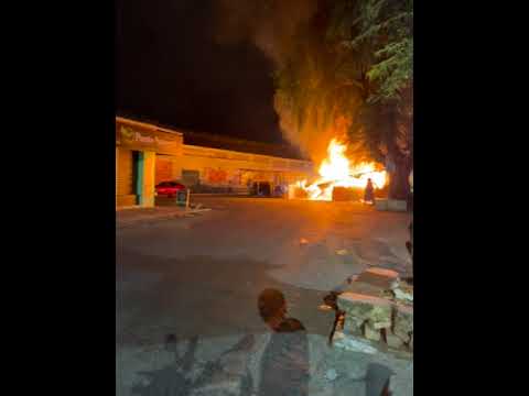 Incêndio destrói barracas na Feira do Tamarineiro, no Centro de Alagoinhas