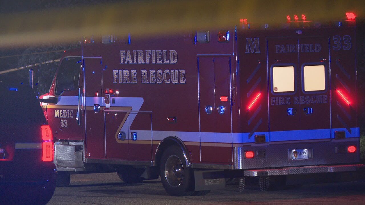 Coroner identifies man found dead in crashed car - YouTube