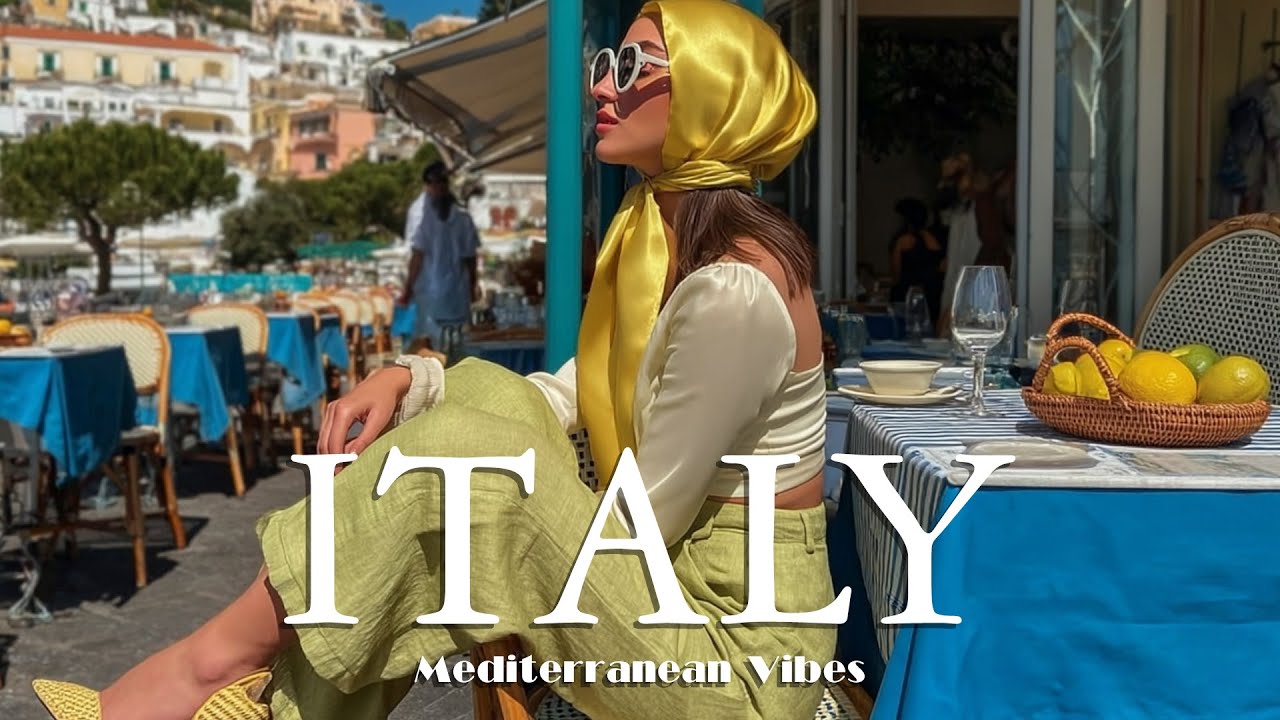 Strolling around old town italy 🍋 🎻 Cheerful Mediterranean Street Music