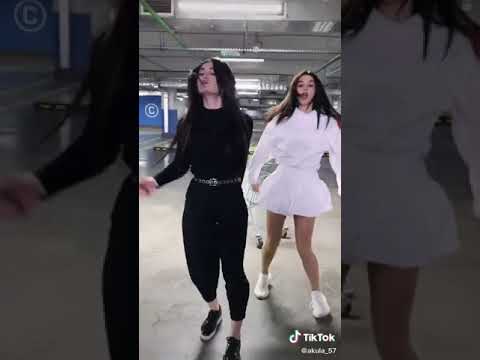 فتاة جميلة اكولا الروسية