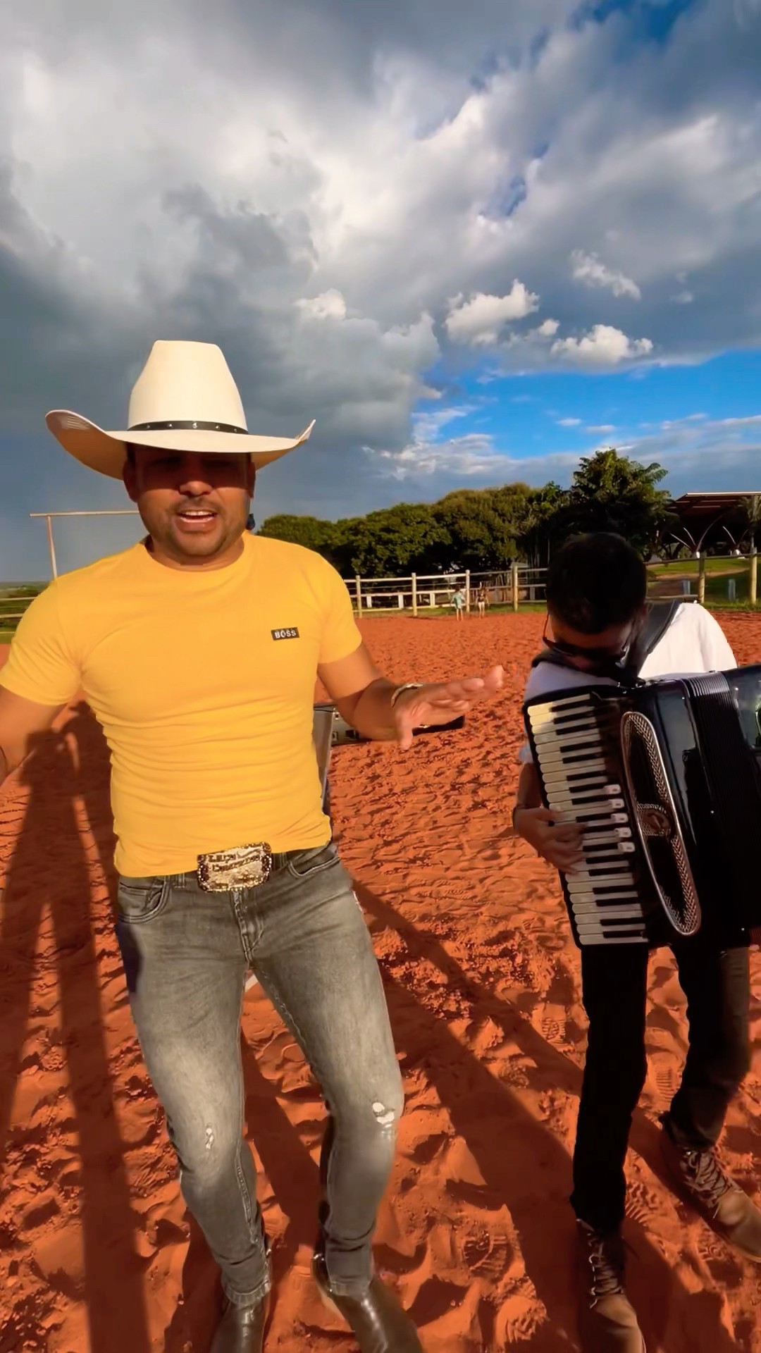 Leãozinho do forró é o novo estourado do momento com a música forró do meu Goiás #boanoiteee #leao
