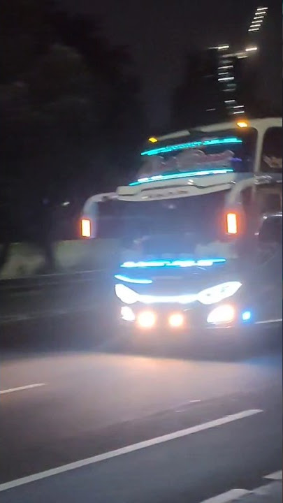 Full Lampu Strobo Bus Garuda Mas ini keren..