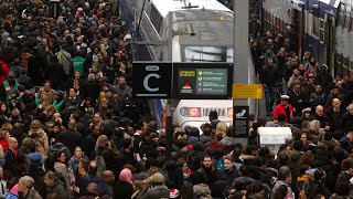 SNCF : conditions de travail, retraite... pourquoi les aiguilleurs font-ils à leur tour grève ?