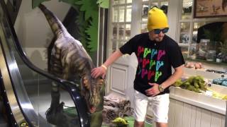 Dinosaur vs Human (공룡 vs 인간의 세기의 대결!!) by Poppin' JUNO screenshot 3