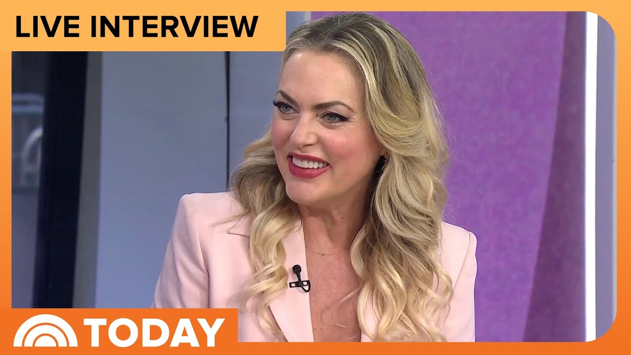Elaine Hendrix Talks 'Ginger Twinsies,' Villain in ‘The Parent Trap'